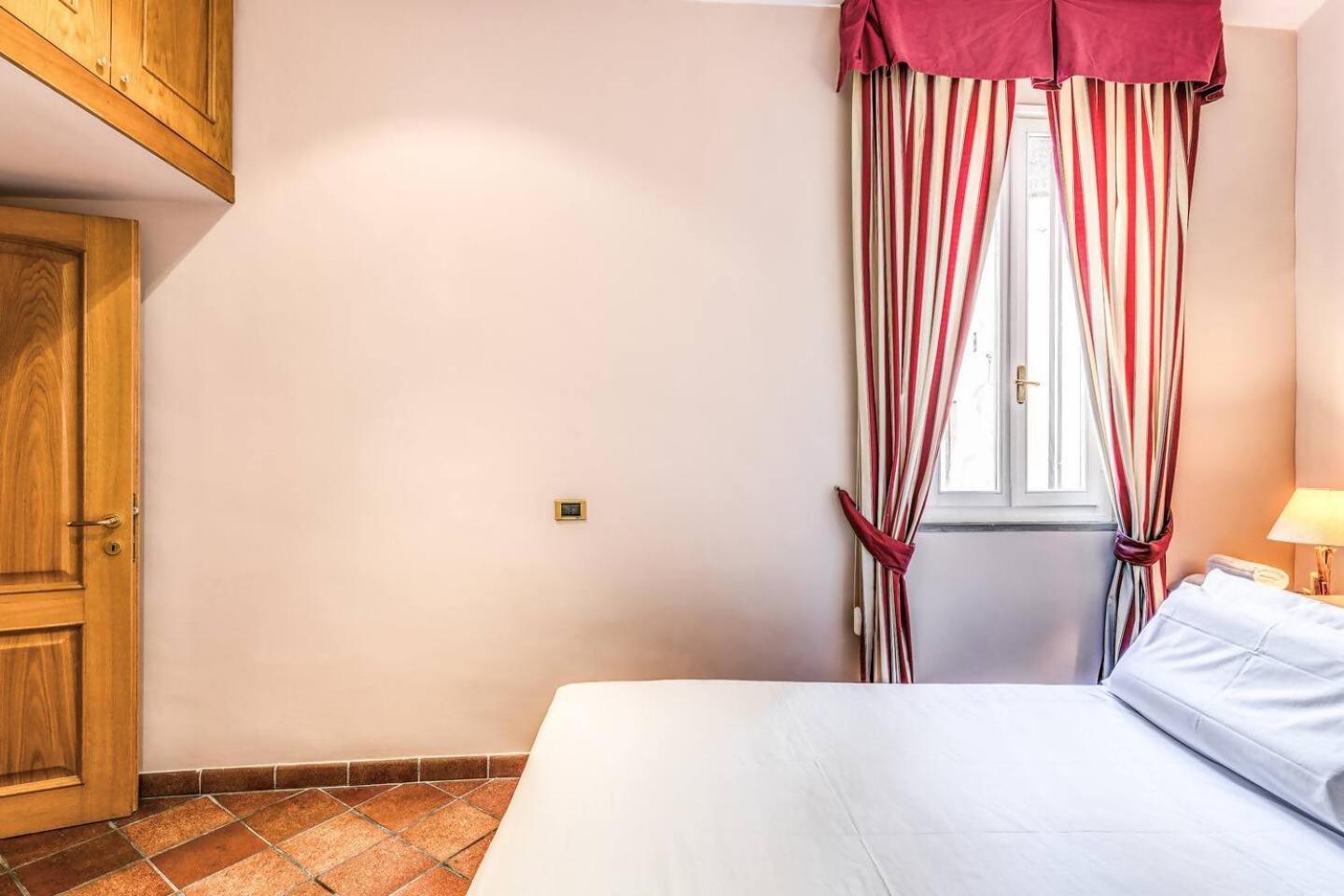 Апартаменти Cozy Flat In Trevi Fountain Рим Екстер'єр фото