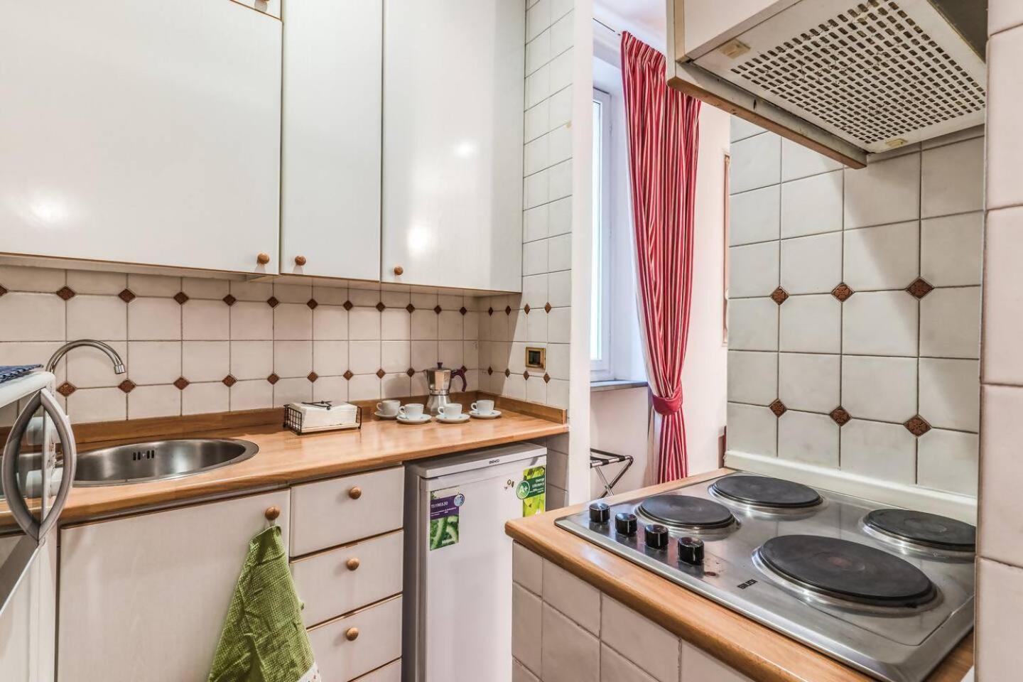 Апартаменти Cozy Flat In Trevi Fountain Рим Екстер'єр фото