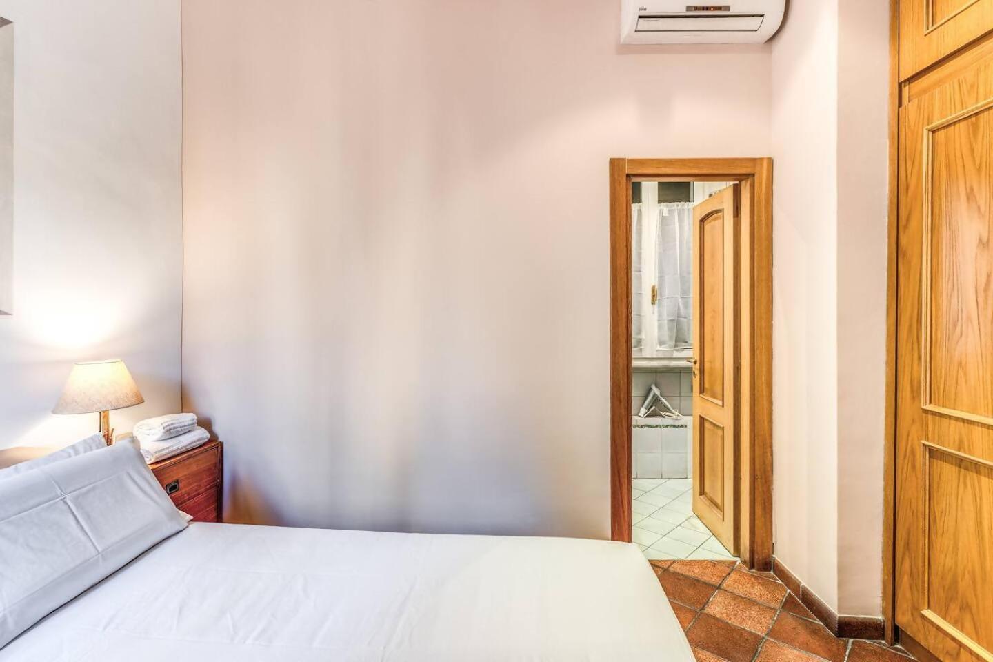 Апартаменти Cozy Flat In Trevi Fountain Рим Екстер'єр фото